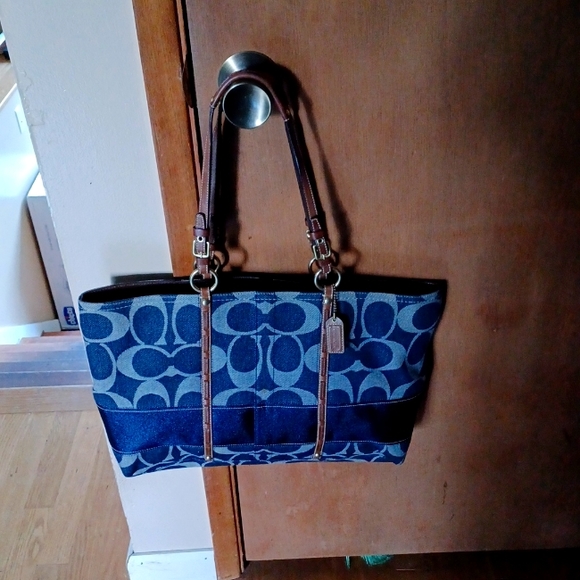Coach Denim stripe tote bag - Picture 2 of 3